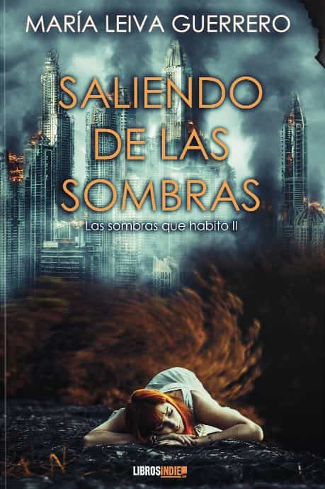 Portada del Libro Saliendo De Las Sombras de Maria Leiva Guerrero - 9788418298110